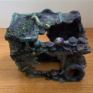 Sunken Treasure Chest Aquarium Decor